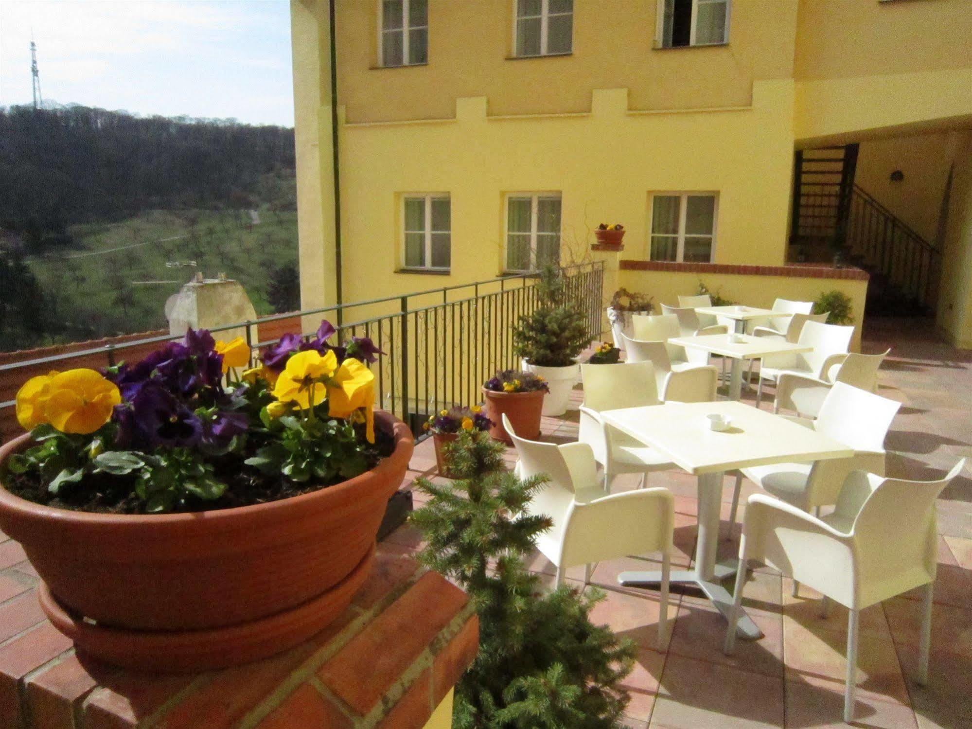 Domus Henrici Hotel ปราก ภายนอก รูปภาพ